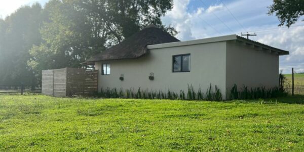 Retreat to the Midlands Meander with A Self-Catering Stay for 4 in a Luxury Chalet - Image 2