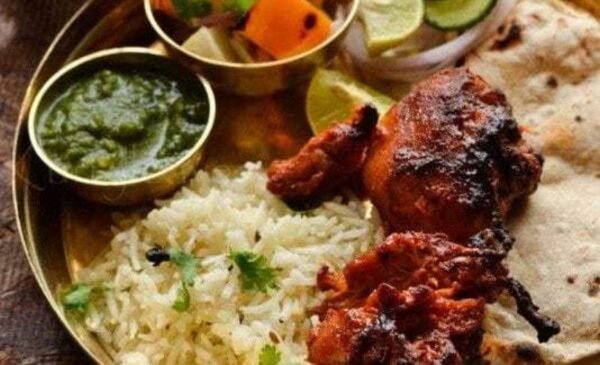 A Choice of 2 Curries with Rice or Naan in Phoenix - Image 2