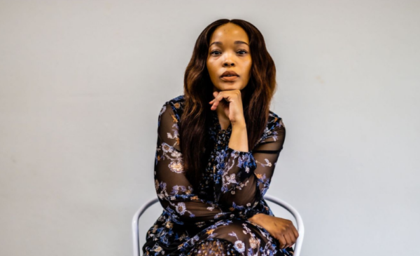 A 1-Hour Portrait Session with a Professional Photographer for up to 5 People