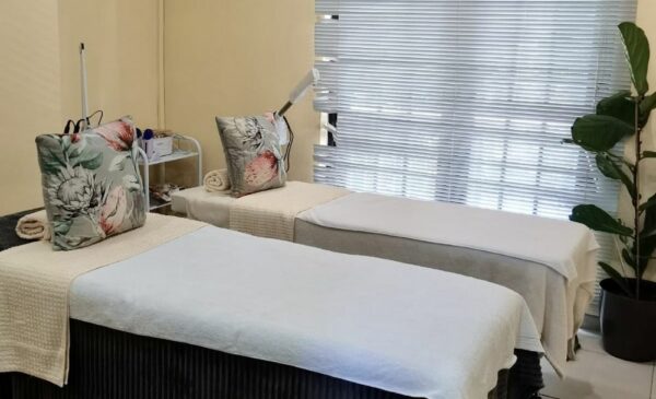 Boost Your Wellbeing with a 60-Minute Full Body Massage and Reflexology Treatment in Sandton - Image 2