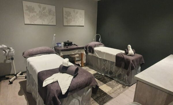A Luxury Pamper Session to Share with a Loved One - Image 2