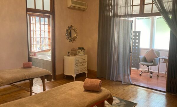 Luxuriate with a Signature Treatment Package in Morningside - Image 4