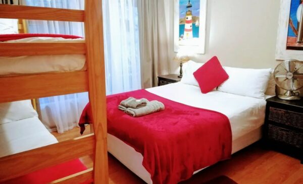The Multi En-Suite room at Saltycrax Backpackers in Tableview.