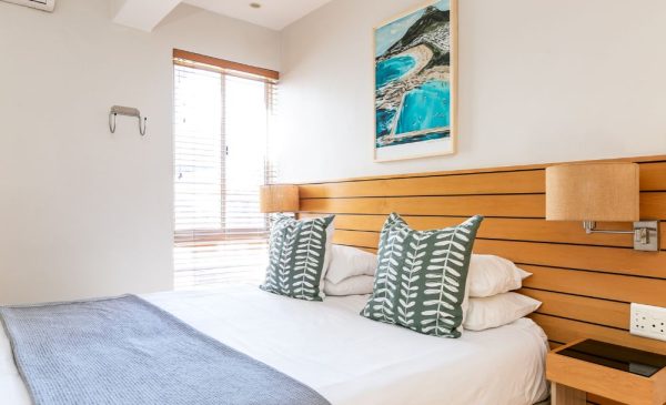 2 Night Self Catering Stay For 2 In The Heart Of Camps Bay Village - Image 4