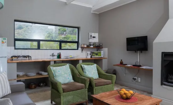 Escape to the Picturesque Citrusdal Valley with a Midweek Getaway - Image 5