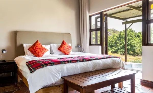 Escape to the Picturesque Citrusdal Valley with a Midweek Getaway - Image 3