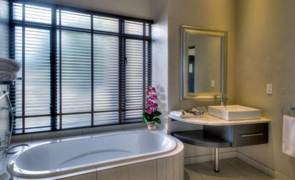 Stay in Elegance in at a Luxury Resort in the Unspoiled Wilderness of Limpopo - Image 8