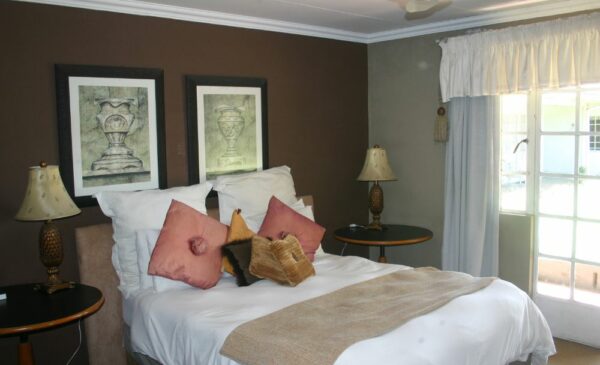 Have a Weekend Retreat with an Idyllic 2-Night Stay in the Midlands Meander - Image 7