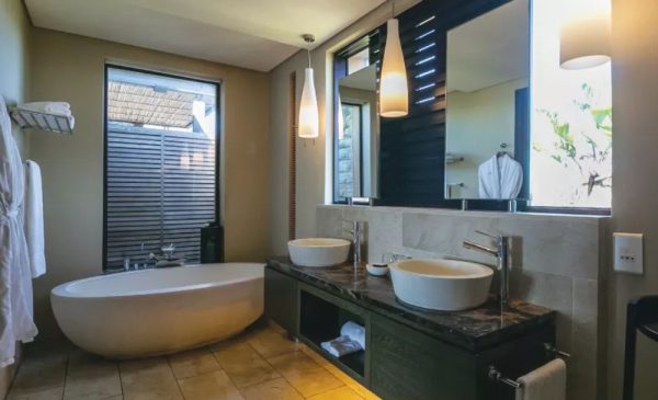 A Luxury 2 Night B&B Stay For 2 In Knysna - Image 4