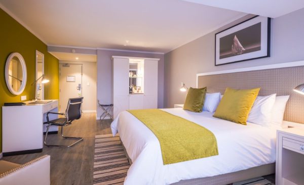 Experience Serenity at the Seaside with a 3-Night Stay in Simon's Town - Image 7