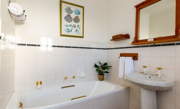 Book Your 2 Night B&B Stay In Langebaan And Enjoy Panoramic Views - Image 4
