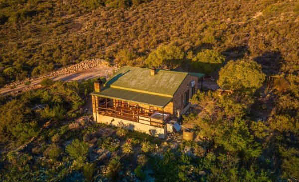 Unwind in Stunning Natural Surroundings with a Midweek Mountain Cottage Stay in Citrusdal - Image 2