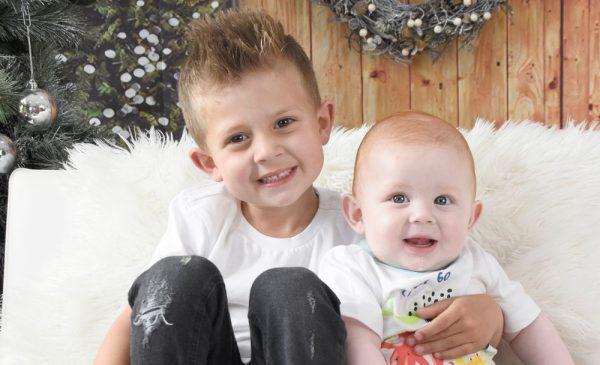 Capture the Beauty and Magic of the Festive Season with a Christmas Mini-Shoot - Image 4
