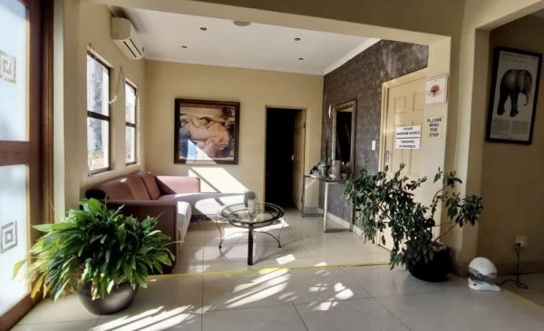 Experience Bliss and Relaxation with a Couple's French Vanilla Spa Package - Image 3