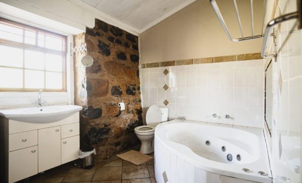 A Rustic Bed & Breakfast Stay in the Drakensberg's Champagne Valley - Image 6