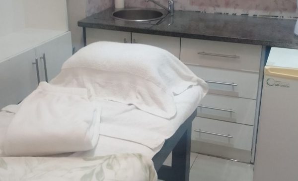 Get Hydrated, Radiant Skin with a 60-Minute Dermafix Facial - Image 3