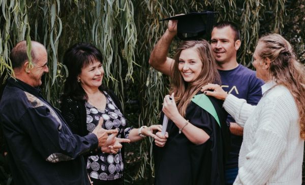 Create Stunning Memories with a Photoshoot for up to 4 People at Emmarentia Dam - Image 3