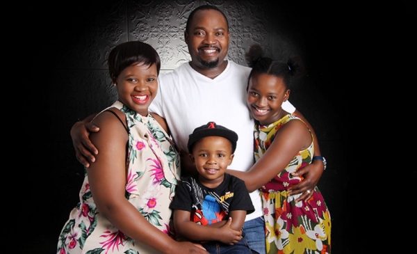 Make Memories with Your Loved Ones with a Photoshoot for up to 10 People - Image 7