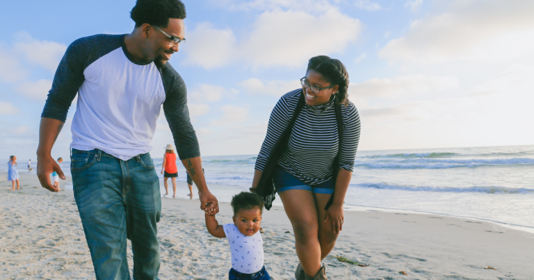 Planning a Family Beach Vacation – 9 Tips & Tricks