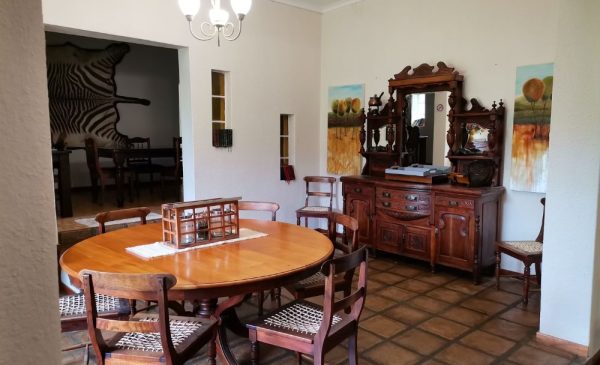 A Serene Romantic Getaway Including a Riverside Picnic and 3-Course Dinner - Image 5