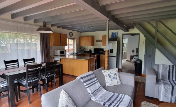 Enjoy Tranquility with a Midweek Family Stay in a Charming Dullstroom Cottage - Image 4