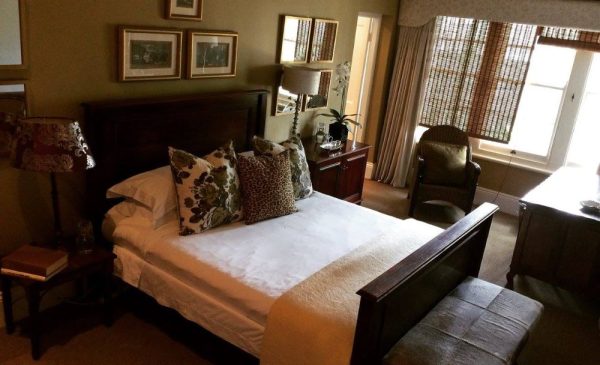 A Charming 1-Night Bed & Breakfast Stay in in a Victorian-era Home in Musgrave - Image 8