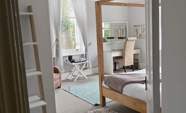 A Charming 1-Night Bed & Breakfast Stay in in a Victorian-era Home in Musgrave - Image 5