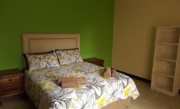 A Serene Stay for up to 12 People in a Farmstyle Guesthouse near Zinkwazi Beach - Image 6