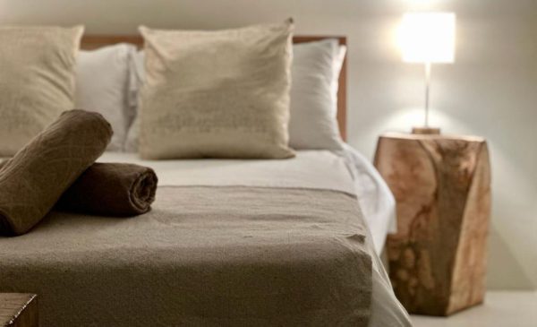 Unwind in the Picturesque Midlands Meander with A Self-Catering Stay for 4 - Image 2
