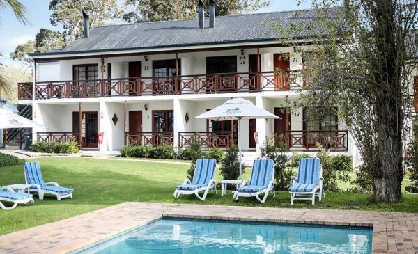 Exclusive deal for a 1-night stay for 2 with a couple's massage at the Houw Hoek Hotel - Image 3