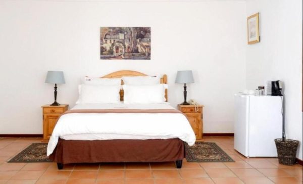 Exclusive deal for a 1-night stay for 2 with a couple's massage at the Houw Hoek Hotel - Image 5