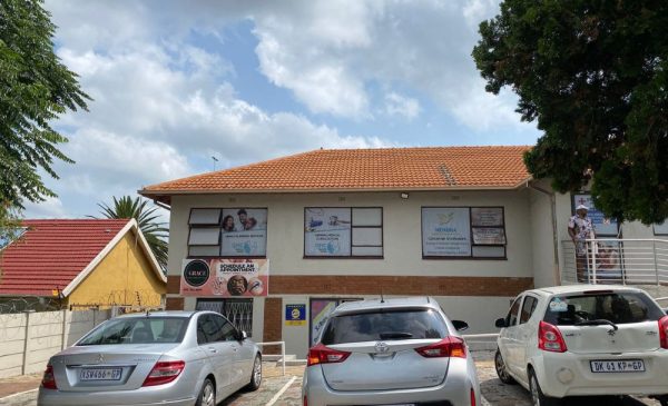 Treat Yourself to a Mani-Pedi in Glenanda - Image 4