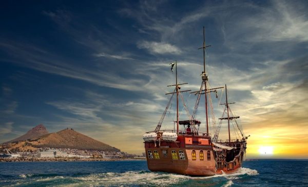 1-Hour Daytime Pirate Ship Cruise For a Family of 4 - Image 5