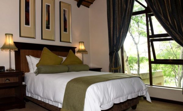 A Luxury Overnight Getaway Including Breakfast in Fourways - Image 2
