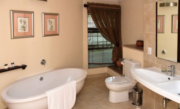 A Luxury Overnight Getaway Including Breakfast in Fourways - Image 3