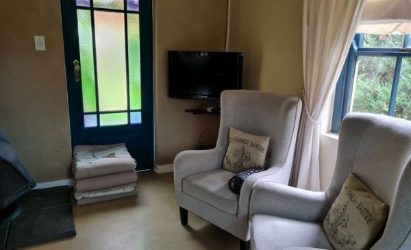 A 1-Night Getaway in the Historic Tulbagh Valley for a Family of 4 - Image 7