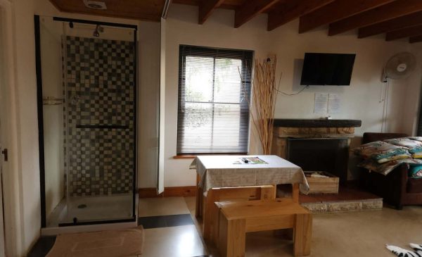 A 1-Night Getaway in the Historic Tulbagh Valley for a Family of 4 - Image 11