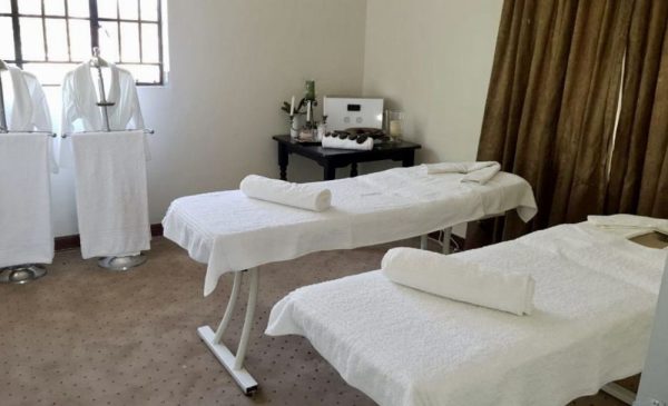 1-night romantic stay and spa package including meal in Centurion - Image 11
