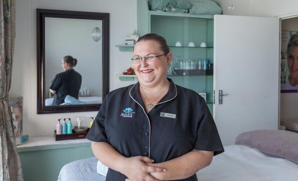 Relax and unwind with this 60-minute back massage and scrub in Bloubergstrand - Image 3