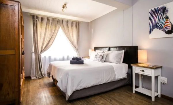 1-night midweek stay for 4 in Tulbagh - Image 3