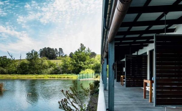 Scenic midweek stay for 2 in Stellenbosch - Image 3