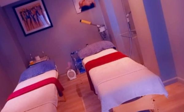 A 90-Minute Couple's Pamper Package - Image 5