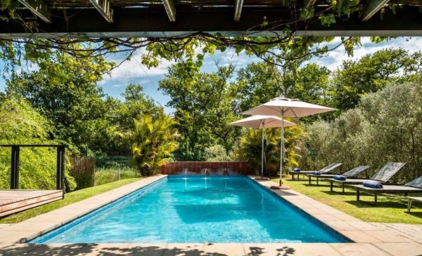 Scenic midweek stay for 2 in Stellenbosch - Image 4