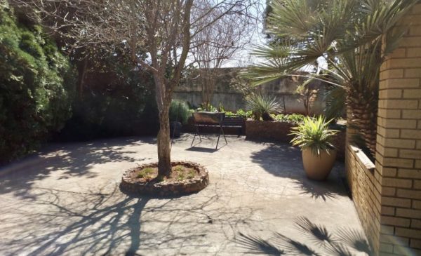 Enjoy the Small Town Charm of Parys with 1-Night Stay - Image 9