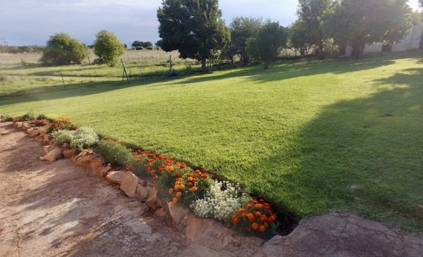 Enjoy the Small Town Charm of Parys with 1-Night Stay - Image 10