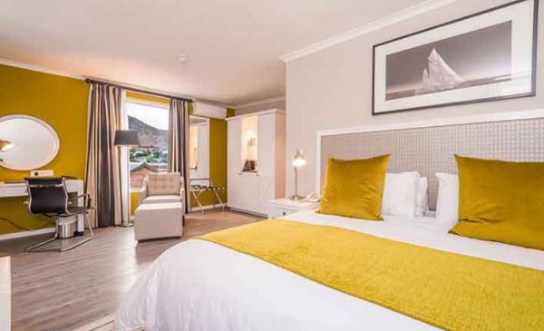 Experience Seaside Serenity with a 1-Night Stay in Simon's Town - Image 2