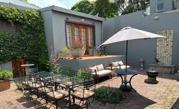 A Charming Bed & Breakfast Stay in Melville - Image 4