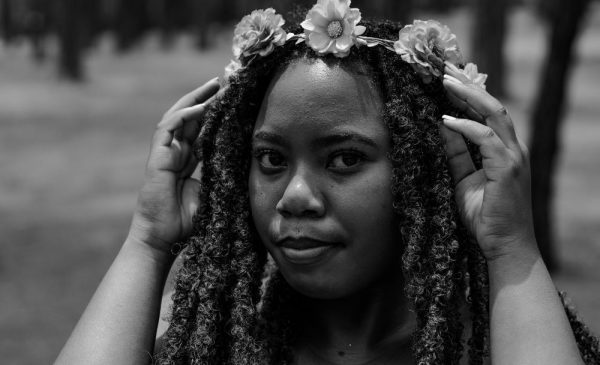 A 1-Hour Portrait Session with a Professional Photographer for up to 5 People - Image 4