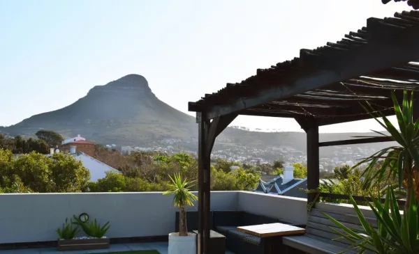1-night stay for 2 in Central Cape Town - Image 10