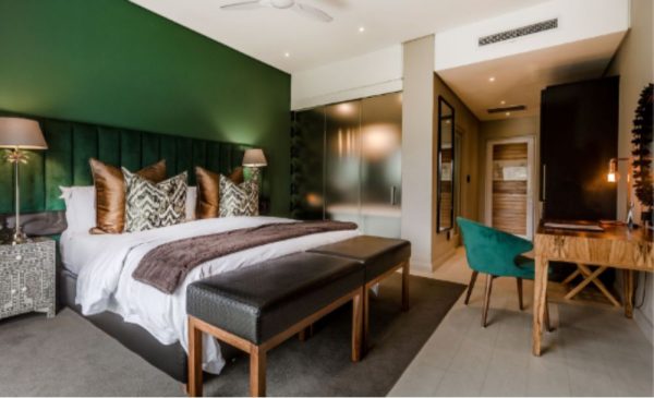 Romantic 2-Night Getaway in Franschhoek - Image 3